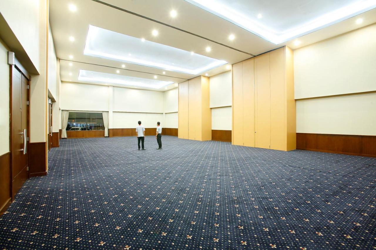 Amaris Hotel Muara Bungo - Jambi Exterior photo